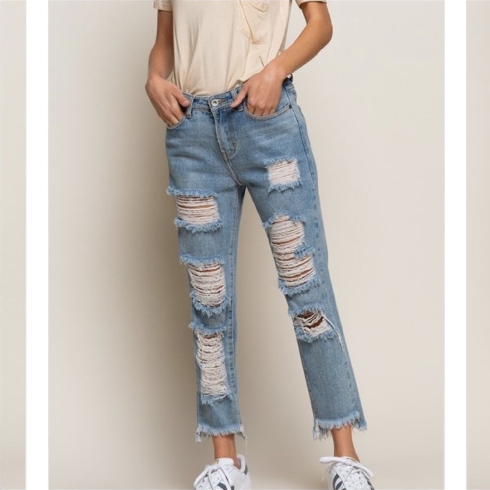 💃🏻Brooklyn Boyfriend Distreesed Jeans - Picture 3 of 10